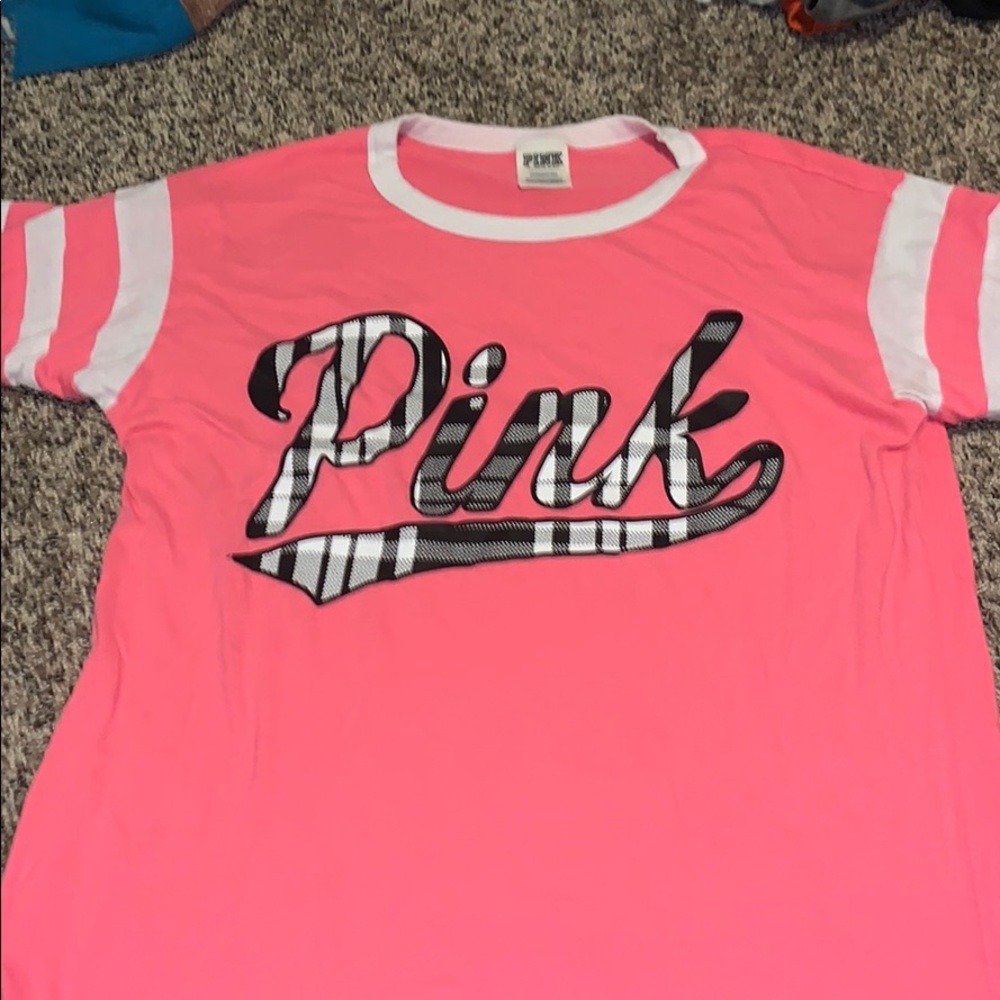 Pink short sleeve shirt